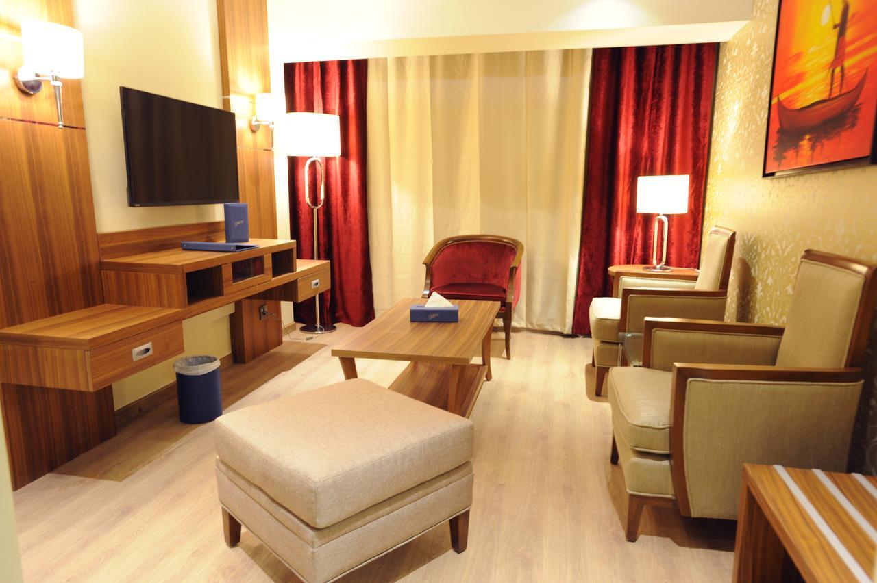 Gems Hotel Beirut Eksteriør bilde
